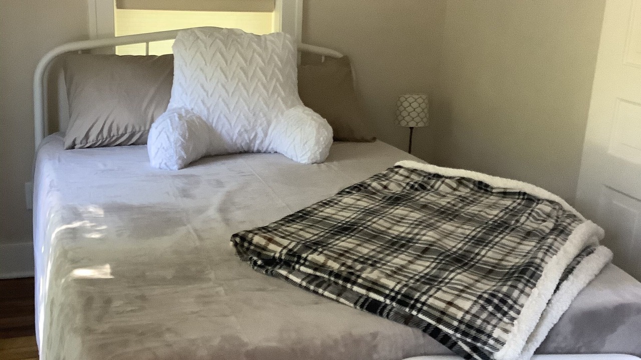 Photo of Bedroom in Three Oaks