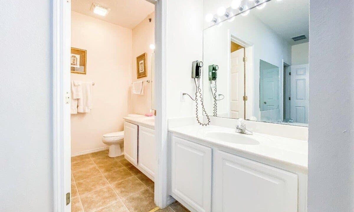 Photo of Bathroom in Village of Four Seasons