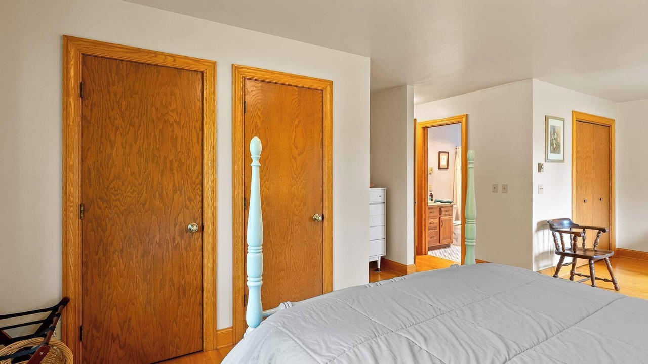 Photo of Bedroom in Ellison Bay