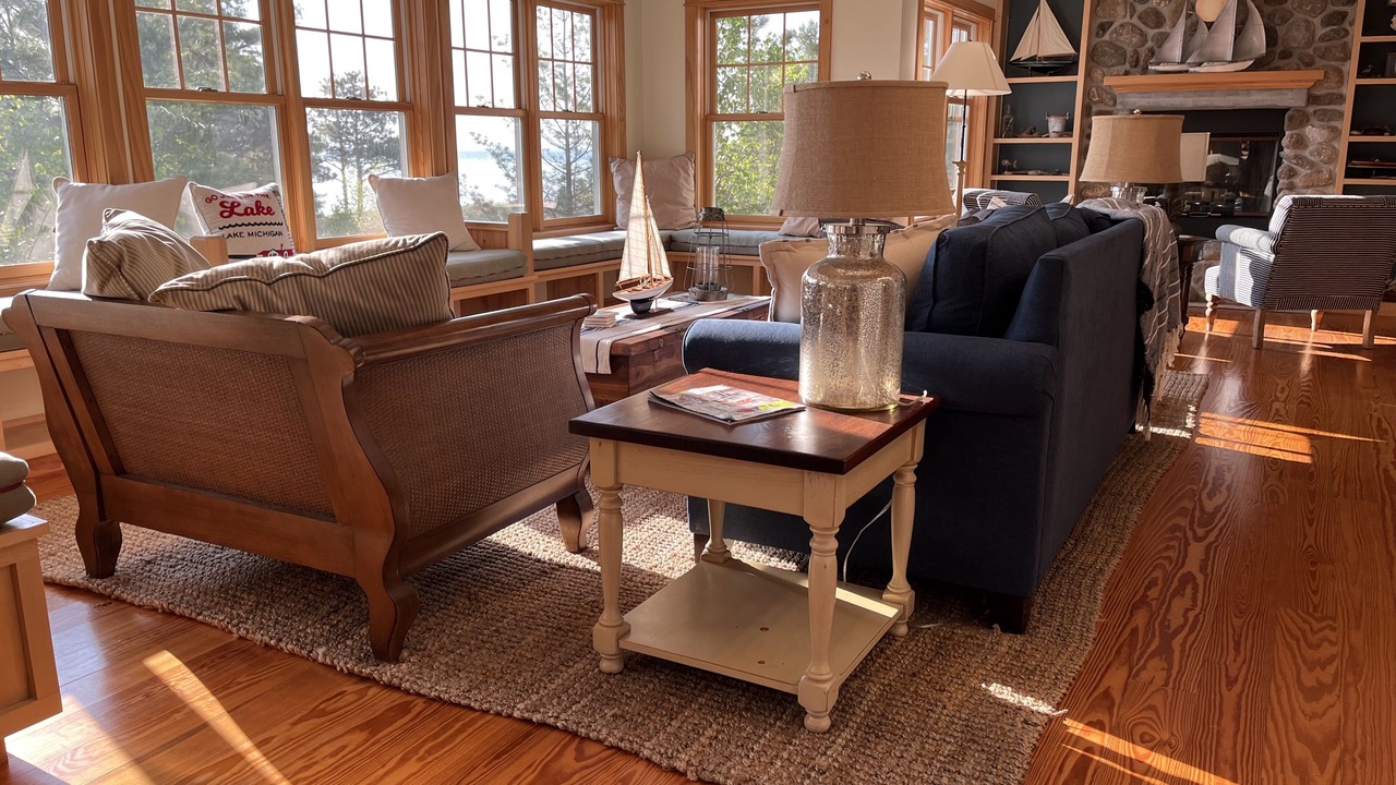 Photo of Livingroom in Beaver Island