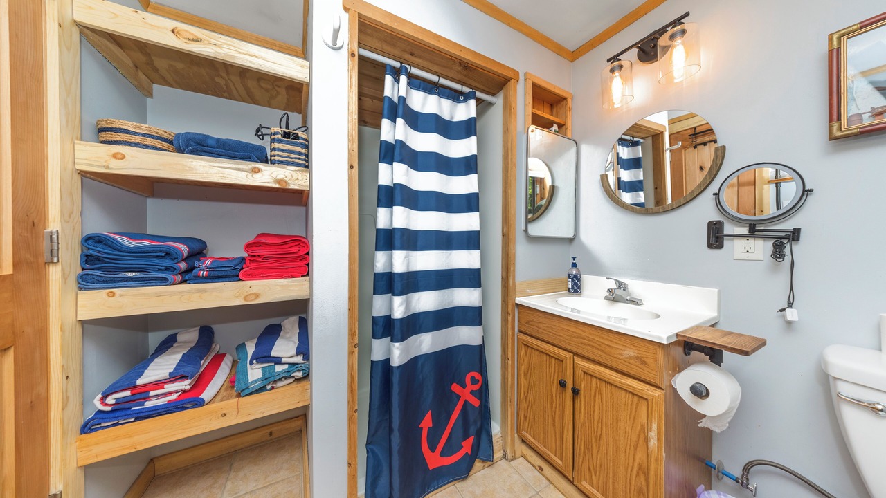 Photo of Bathroom in Higgins Lake