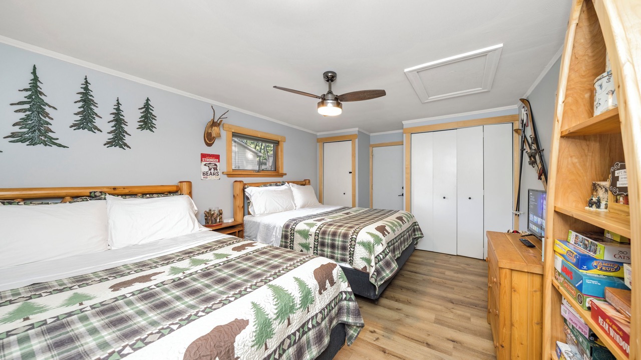 Photo of Bedroom in Higgins Lake