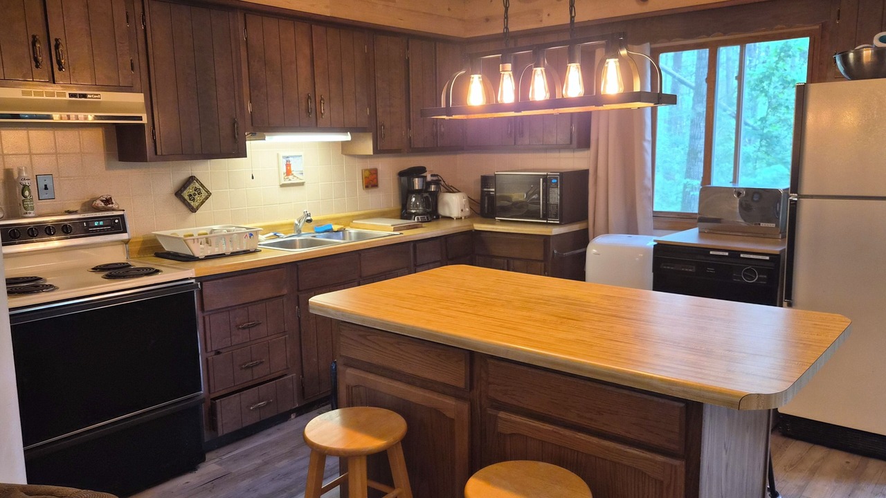 Photo of Kitchen in Lake Arrowhead