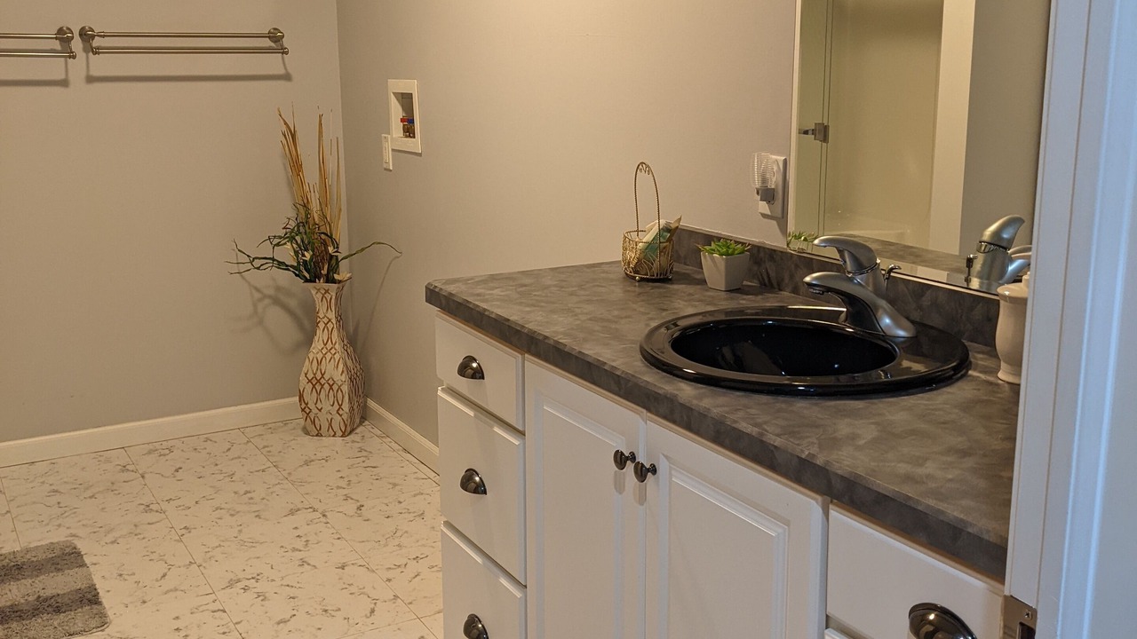 Photo of Bathroom in Frontier