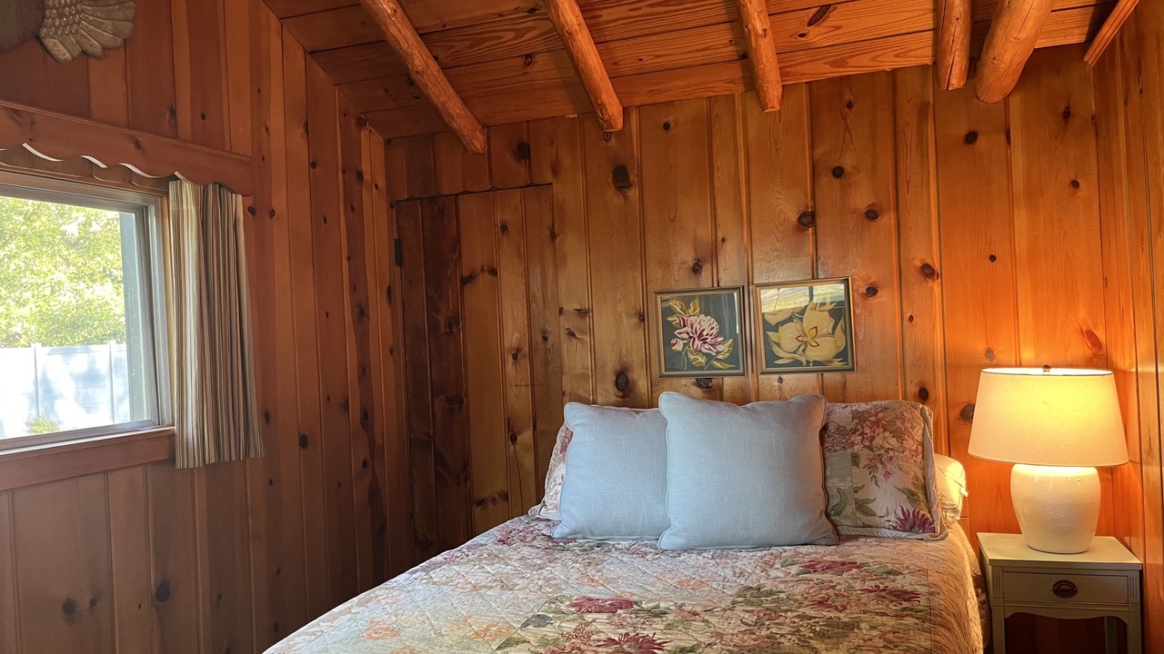 Photo of Bedroom in Pigeon