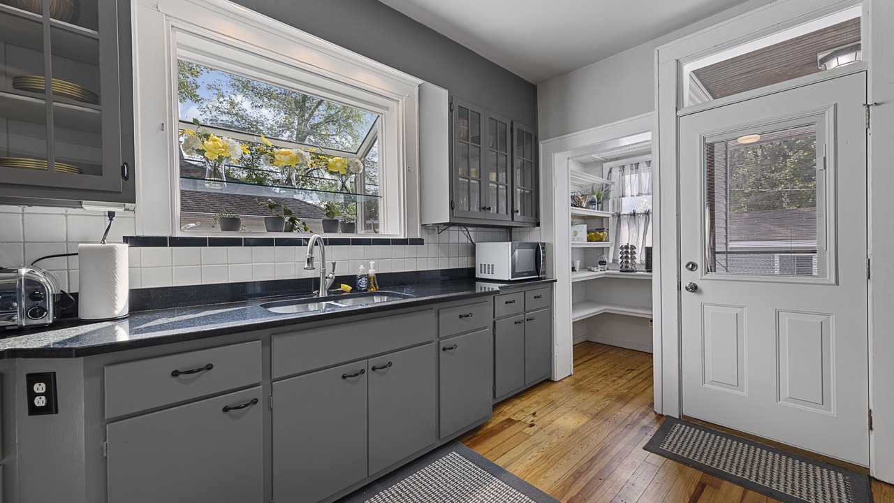 Photo of Kitchen in St. Charles Historic District