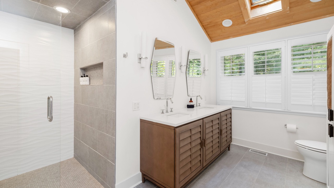 Photo of Bathroom in Harbert