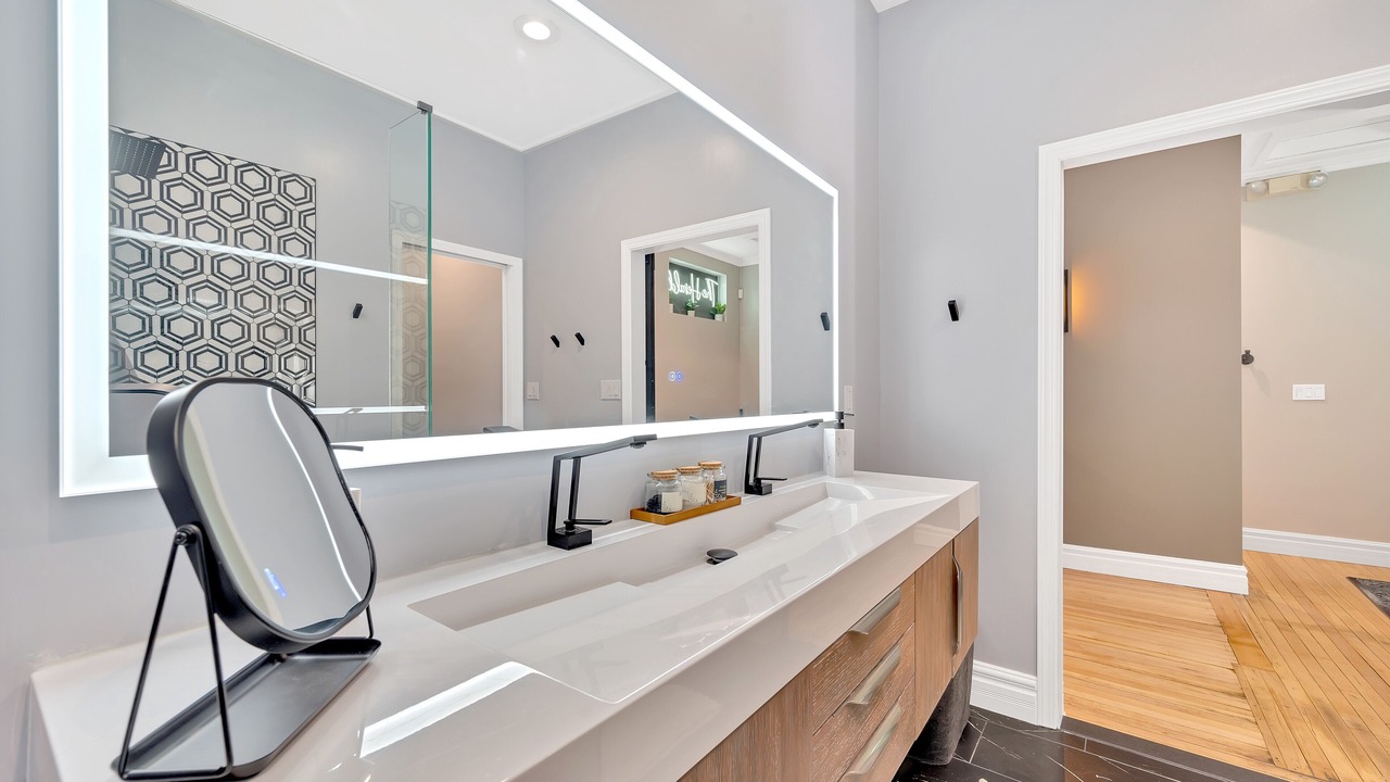 Photo of Bathroom in Holly