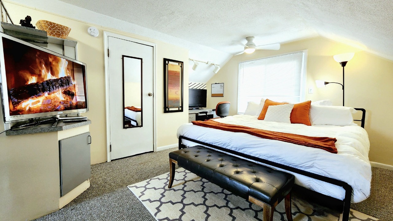 Photo of Bedroom in Pontiac