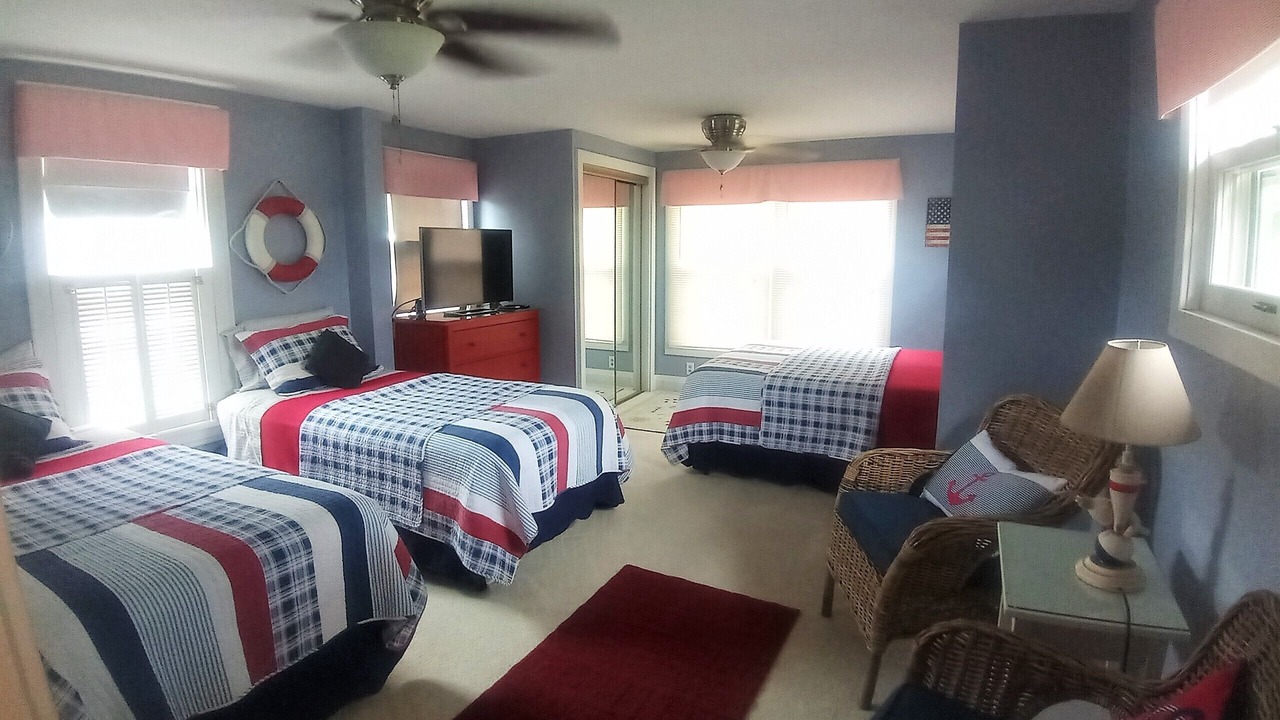 Photo of Bedroom in Lake City