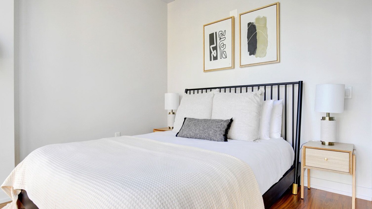 Photo of Bedroom in Near North Side