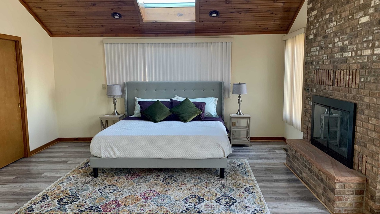 Photo of Bedroom in Paw Paw Lake