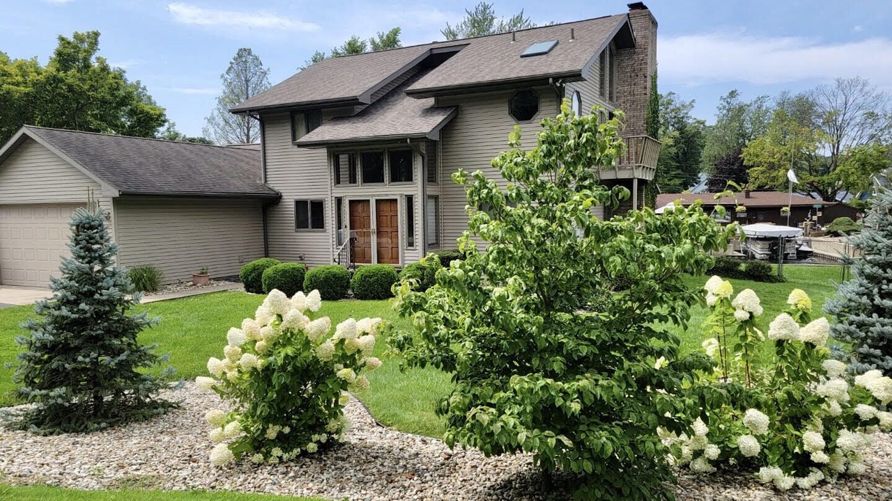 Photo of Outdoor in Paw Paw Lake