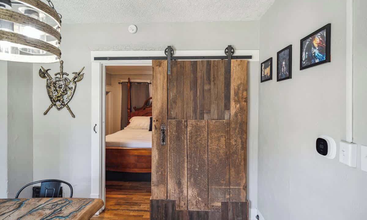 Photo of Bedroom in Lansing