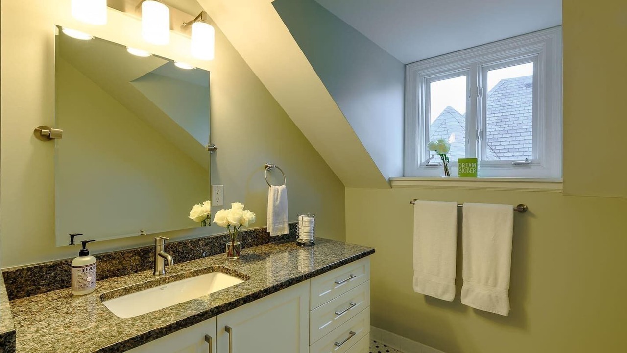Photo of Bathroom in Midtown