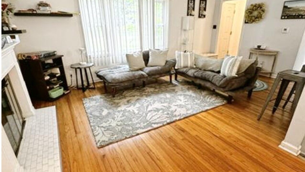 Photo of Livingroom in Wooded Estates