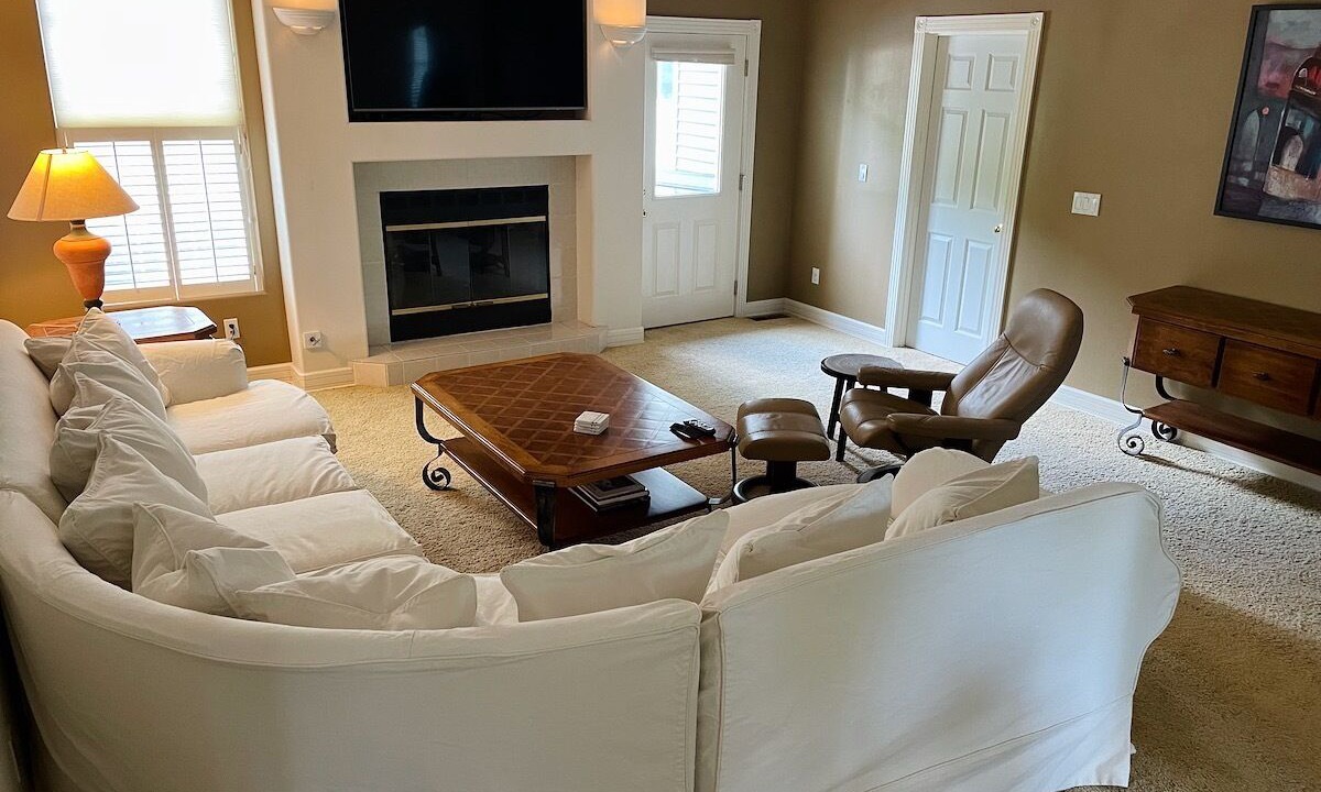 Photo of Livingroom in Sudden Valley