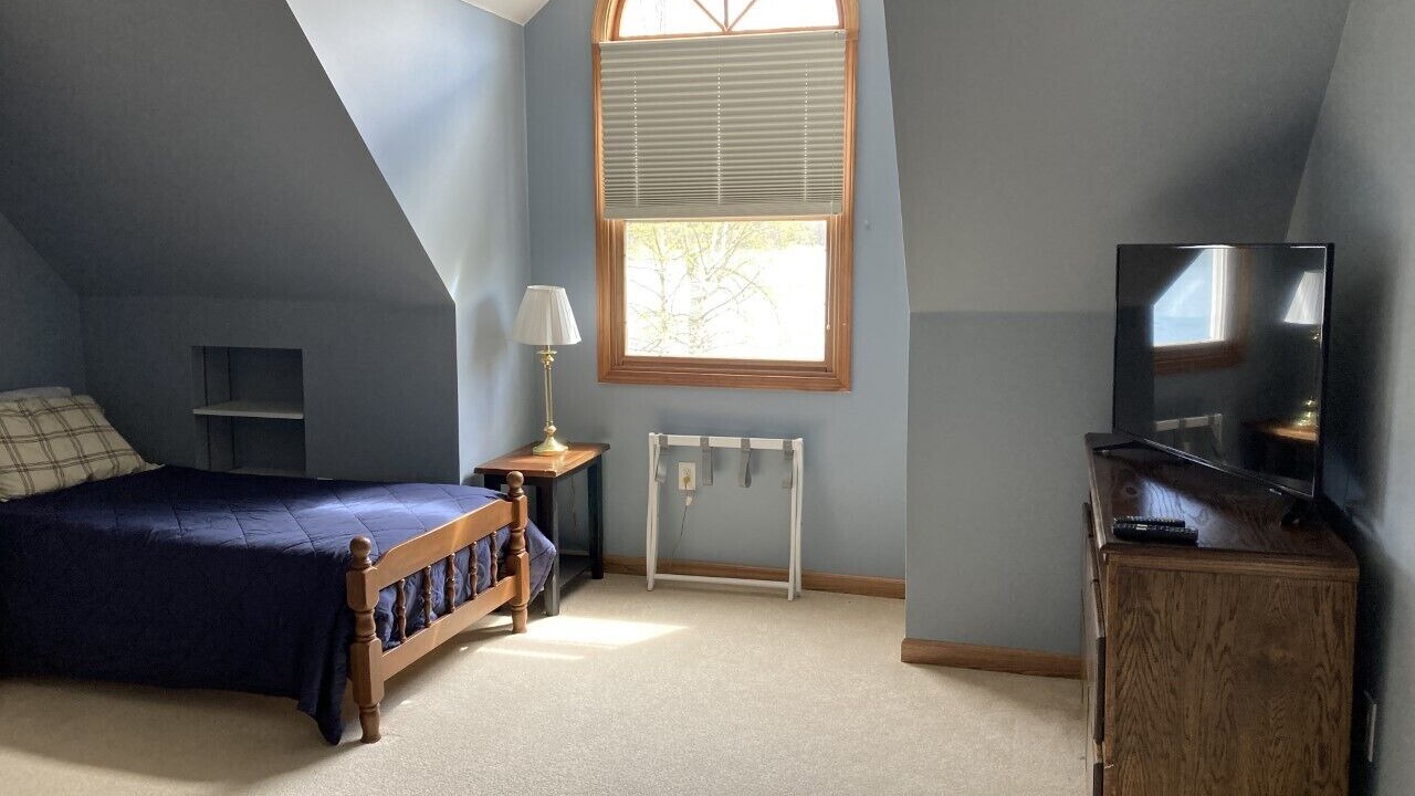 Photo of Bedroom in Lake Township