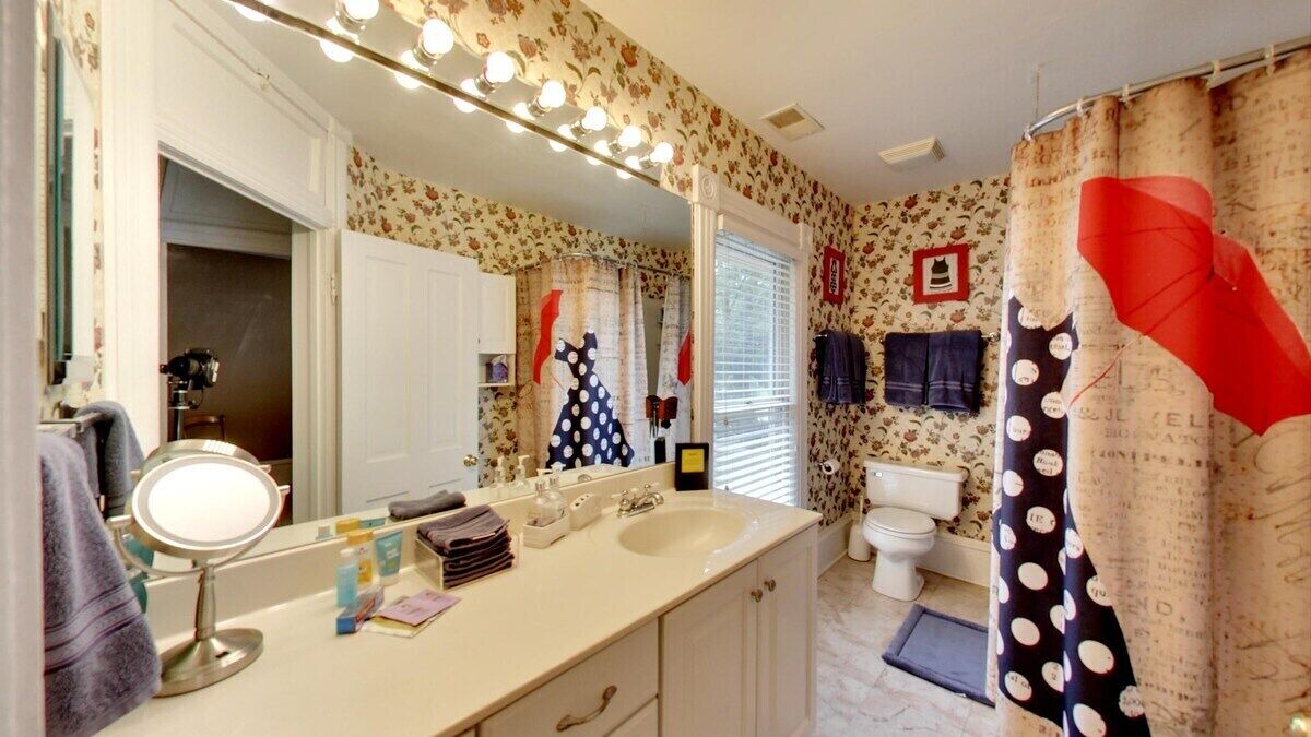 Photo of Bathroom in Lake Geneva