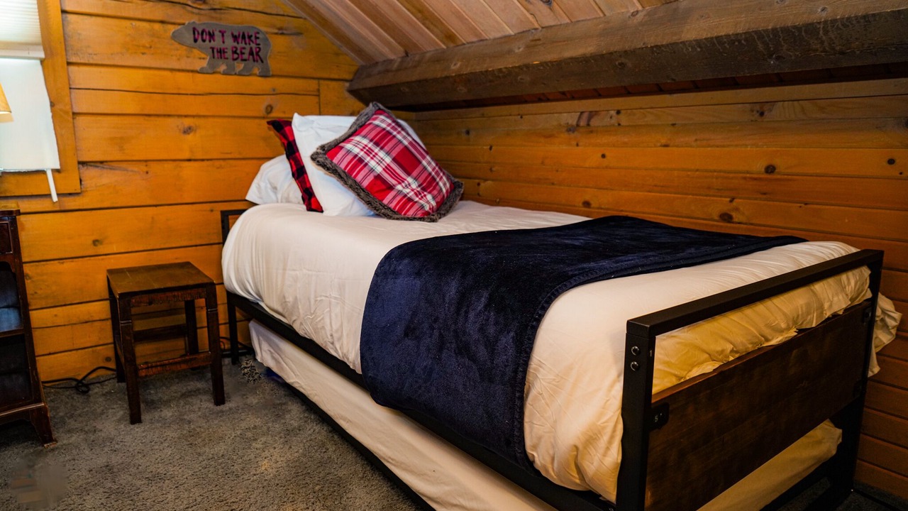 Photo of Bedroom in Williams Bay
