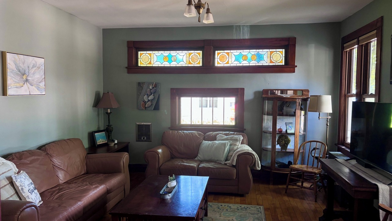 Photo of Livingroom in Eagle Harbor