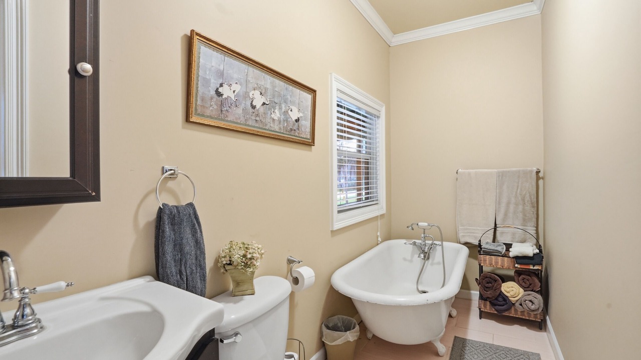 Photo of Bathroom in Cypremort Point