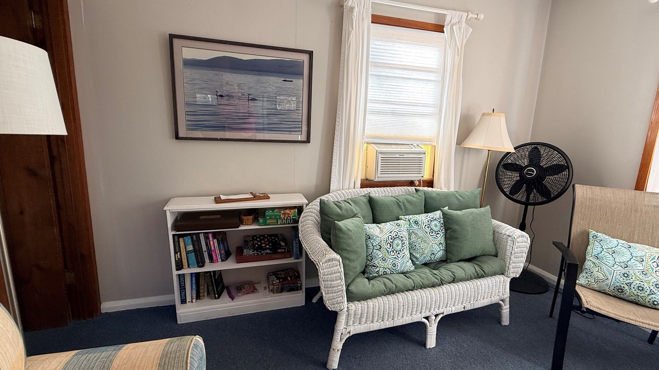 Photo of Livingroom in Maple City