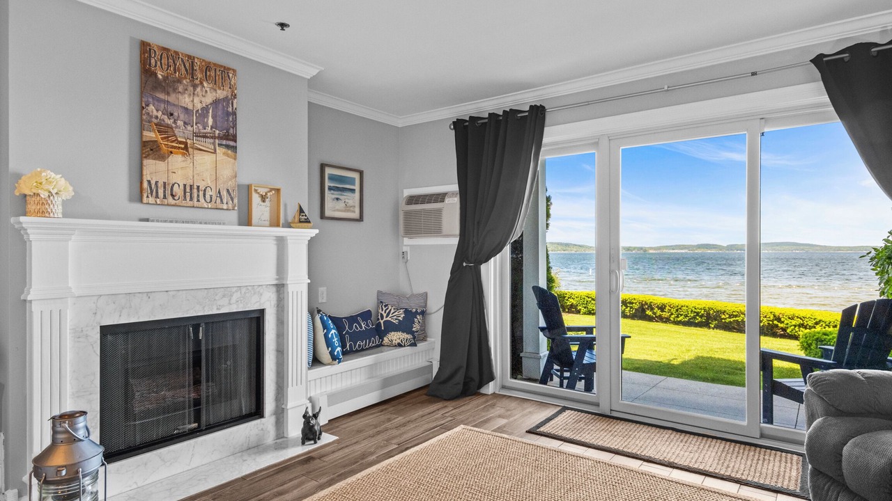 Photo of Livingroom in Boyne City