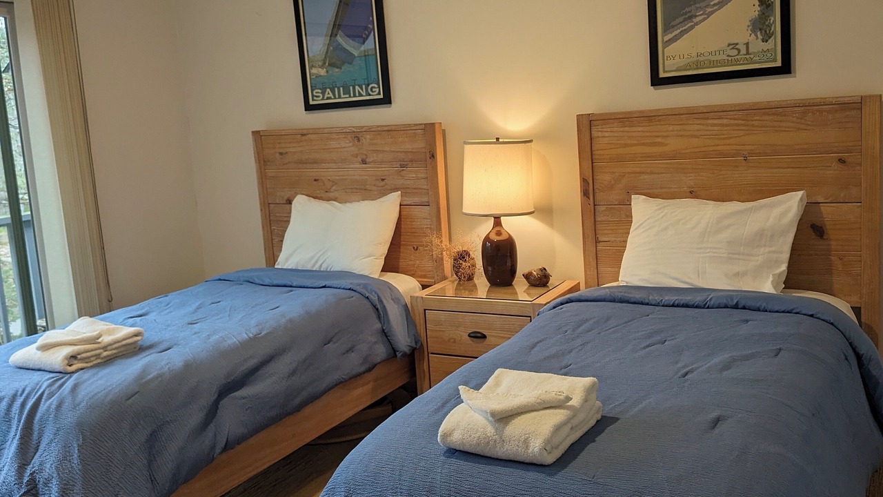 Photo of Bedroom in Maple City