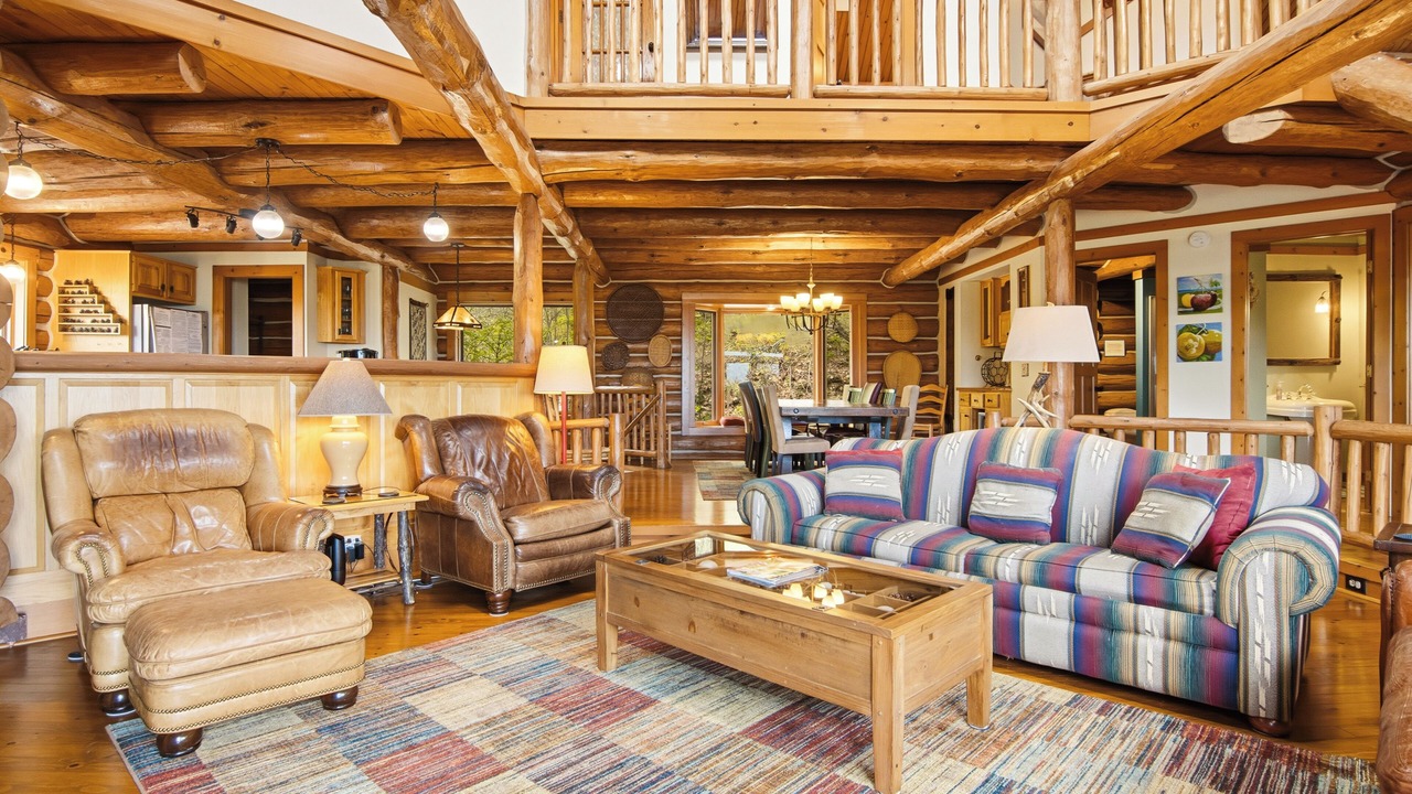 Photo of Livingroom in Lake Leelanau