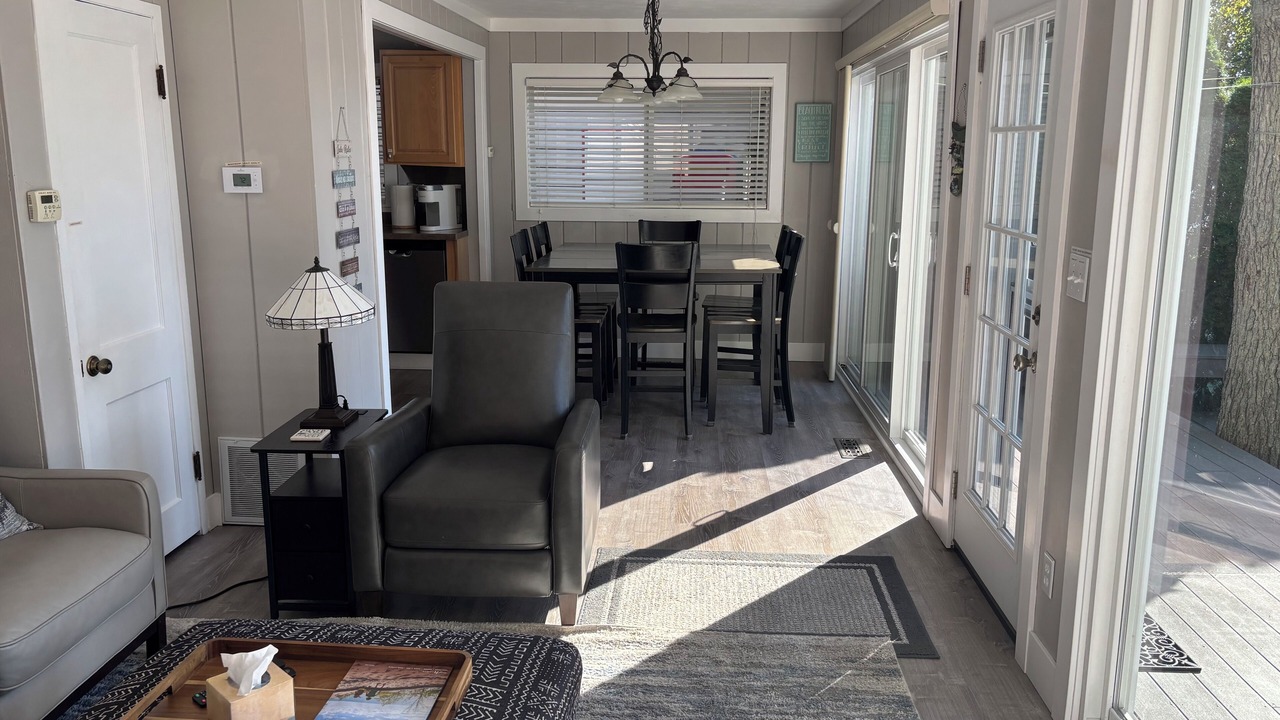 Photo of Livingroom in Rockford
