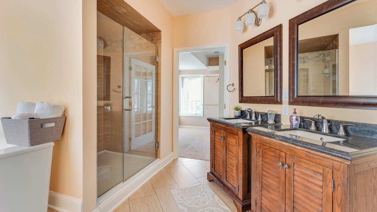 Photo of Bathroom in Downtown Minneapolis