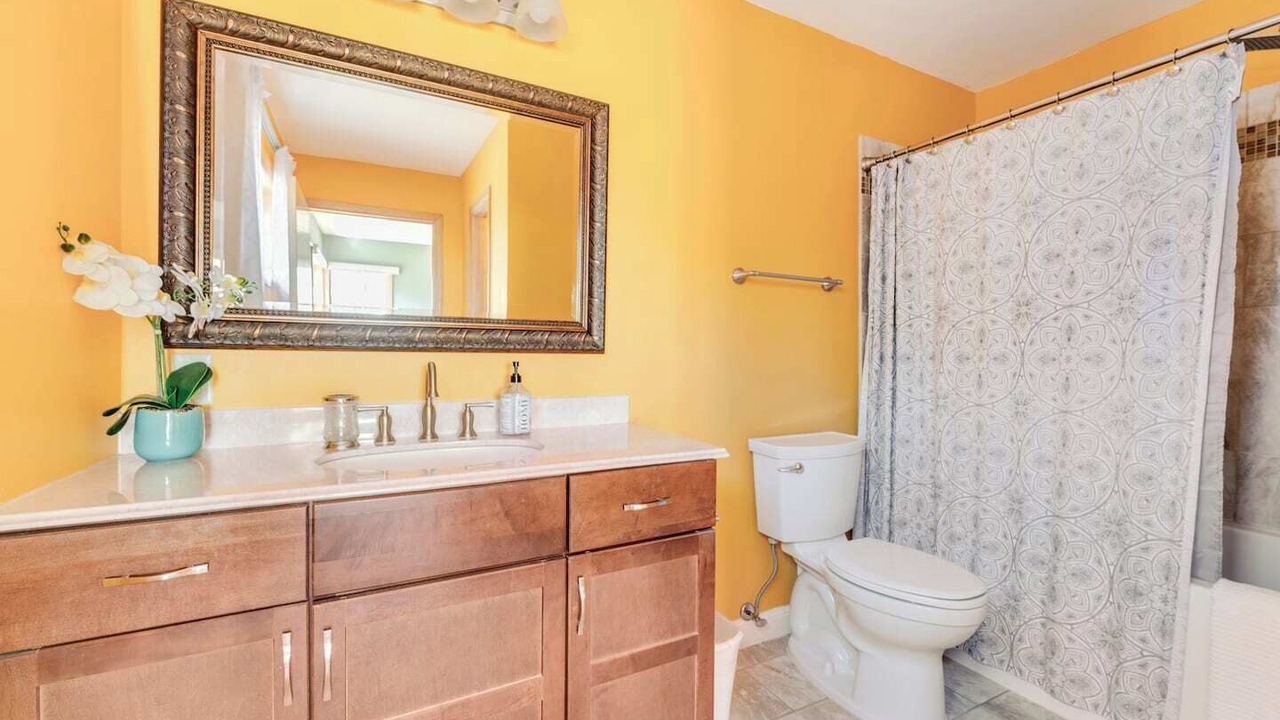Photo of Bathroom in Downtown Minneapolis