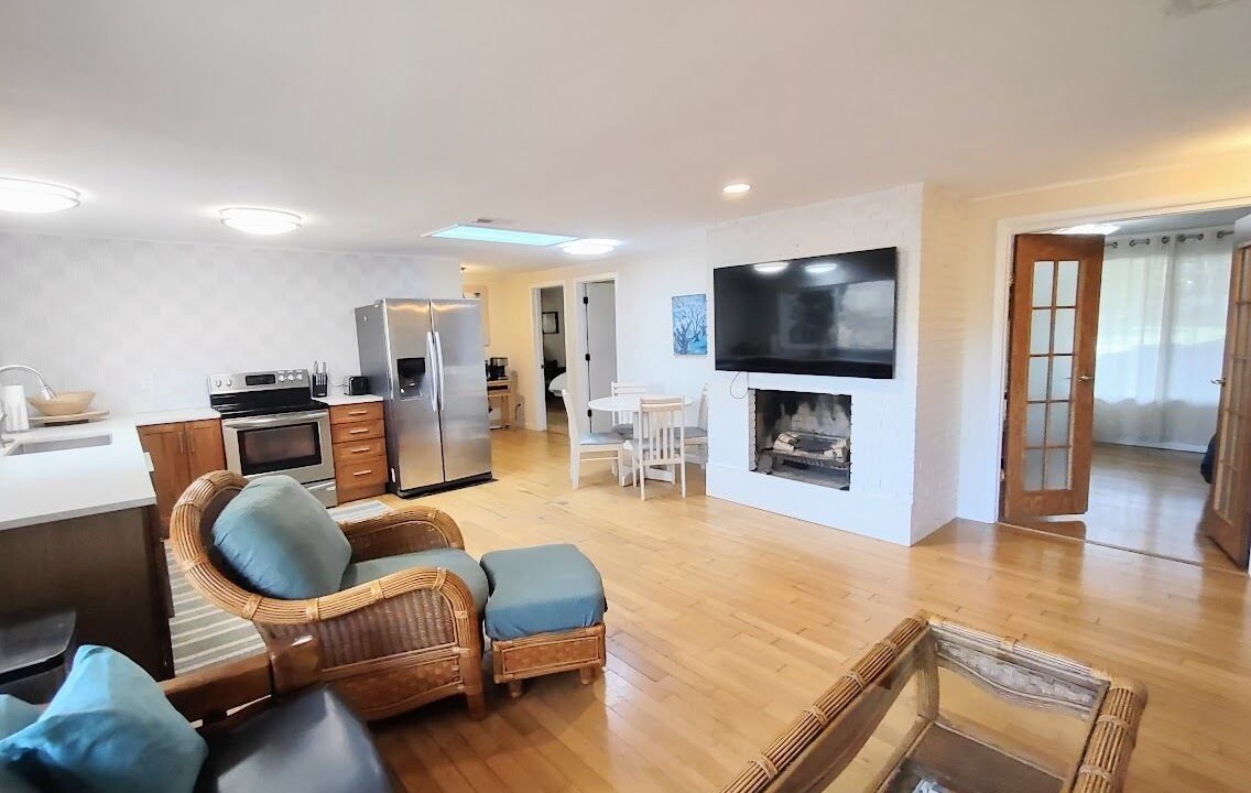 Photo of Livingroom in Norton Shores