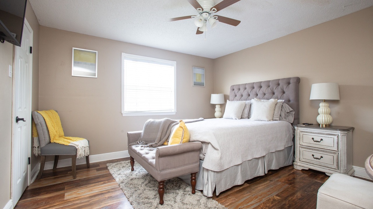 Photo of Bedroom in Tall Timbers - Brechtel