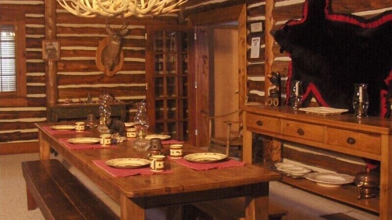 Photo of Livingroom in Grayling