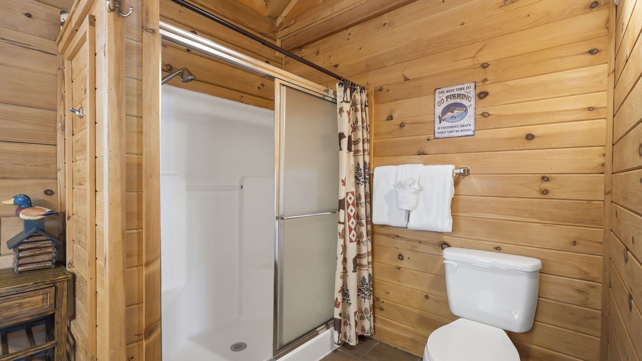 Photo of Bathroom in Branson Cedars