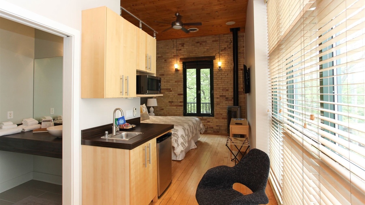 Photo of Bedroom in Saugatuck
