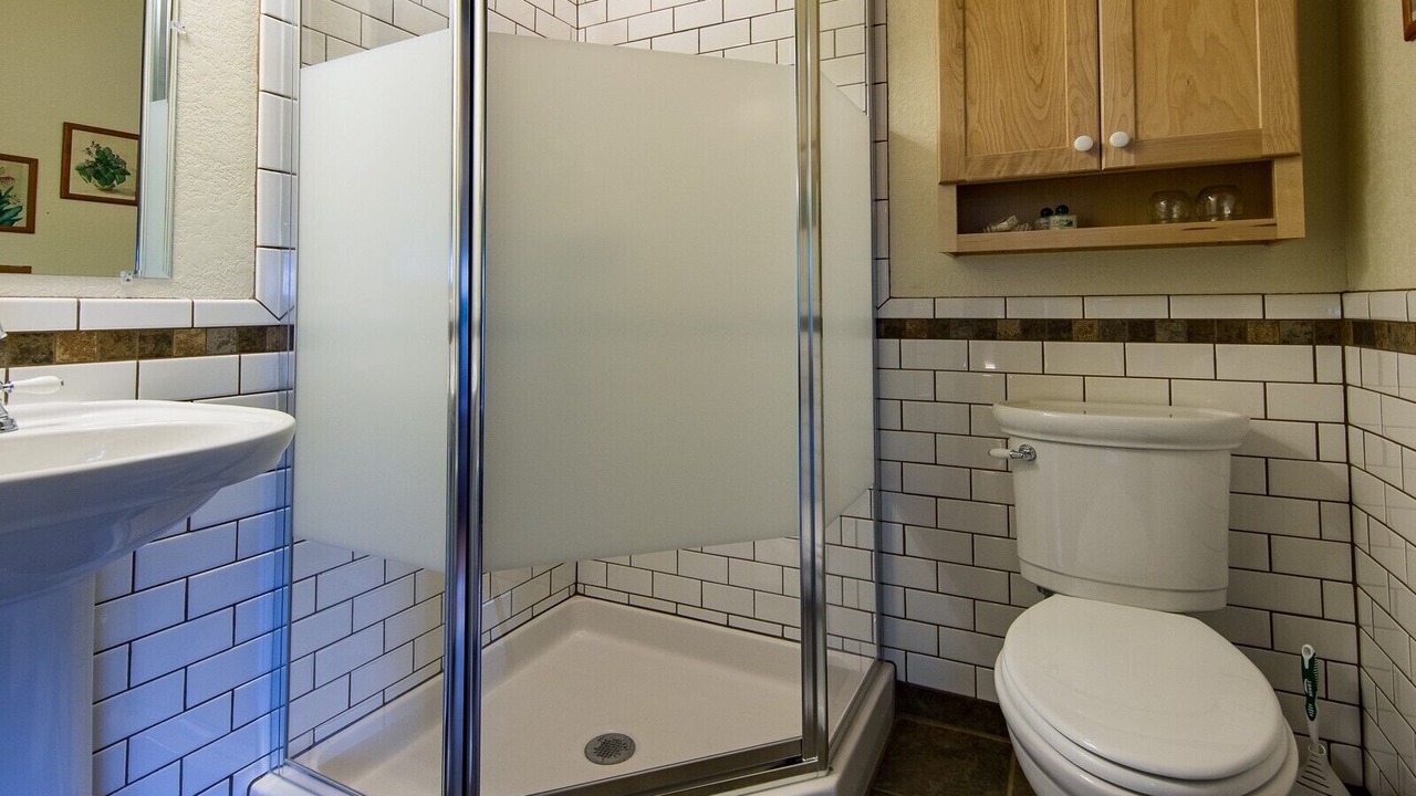 Photo of Bathroom in Croftville