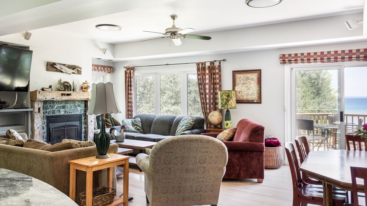 Photo of Livingroom in Northport