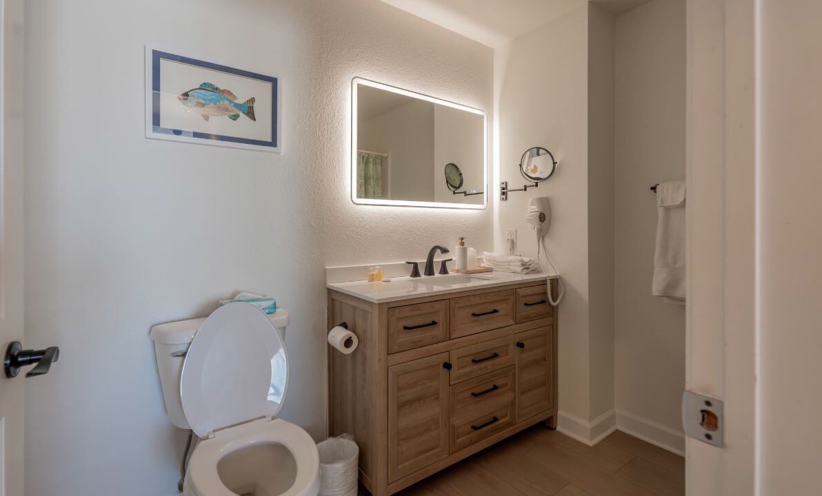 Photo of Bathroom in Delavan Lake