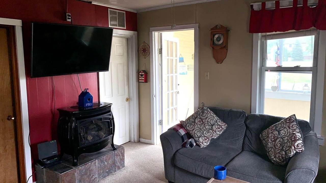 Photo of Livingroom in St Ignace