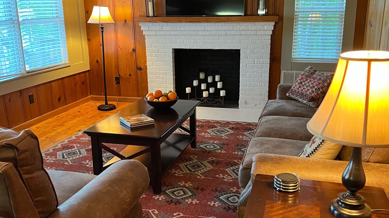 Photo of Bedroom in Benton