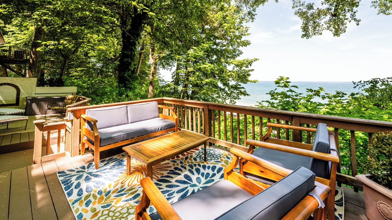 Photo of Patio Balcony in Gordon Beach