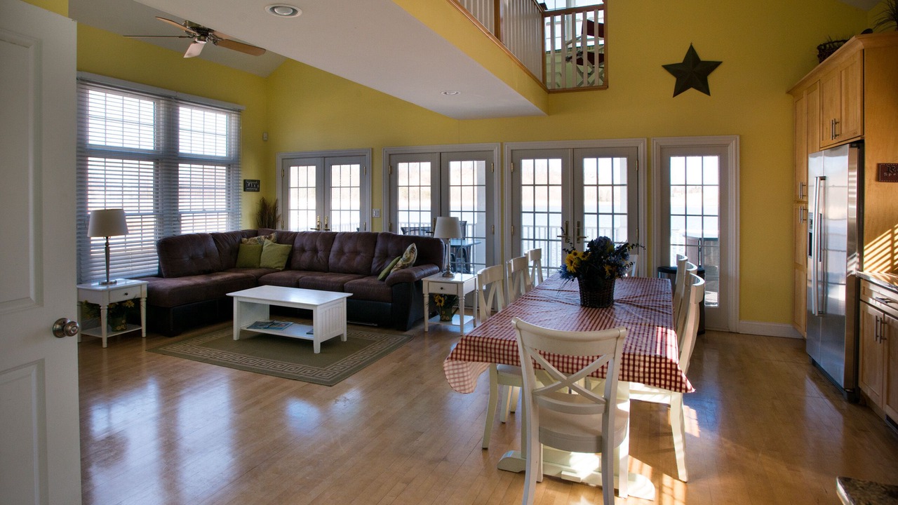 Photo of Livingroom in Michigan City
