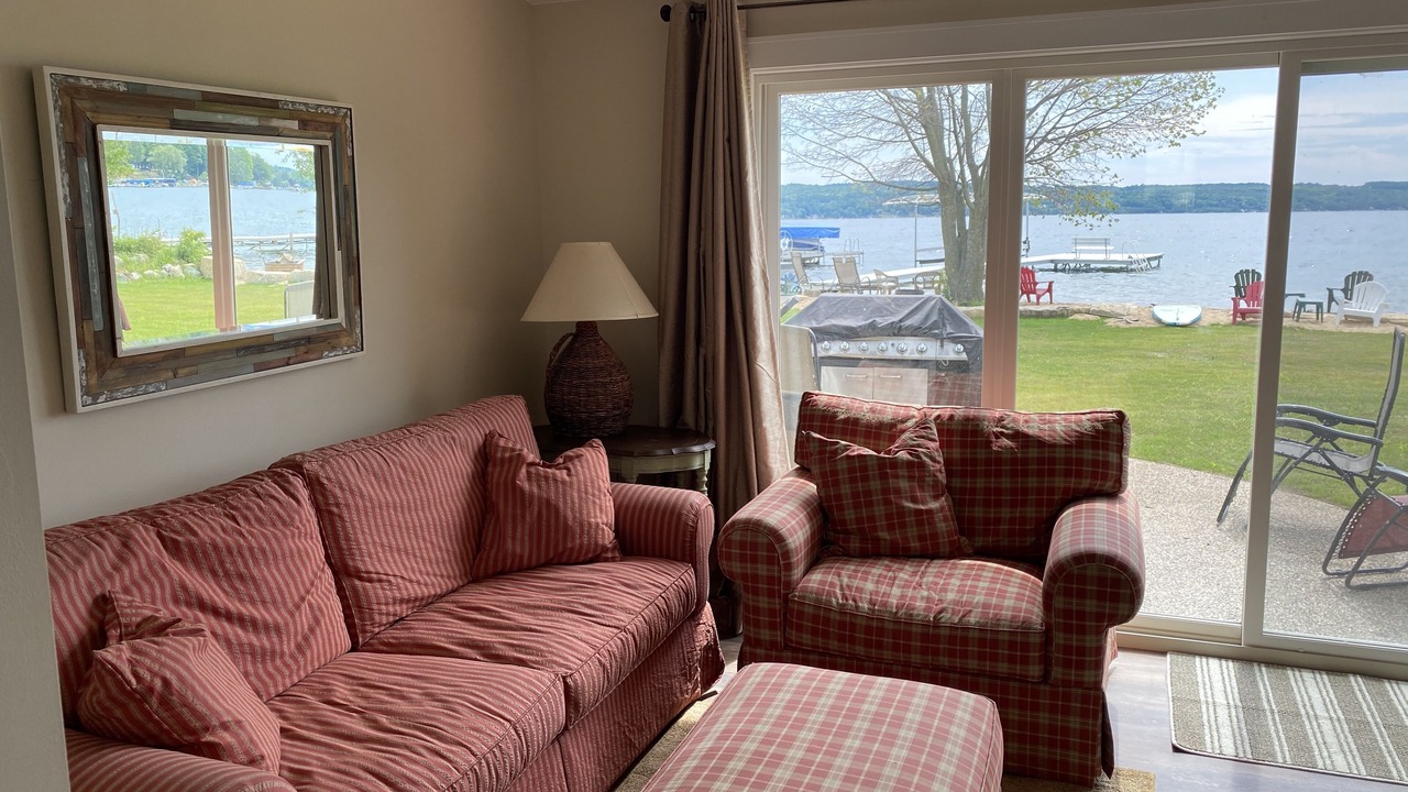Photo of Livingroom in Boyne City