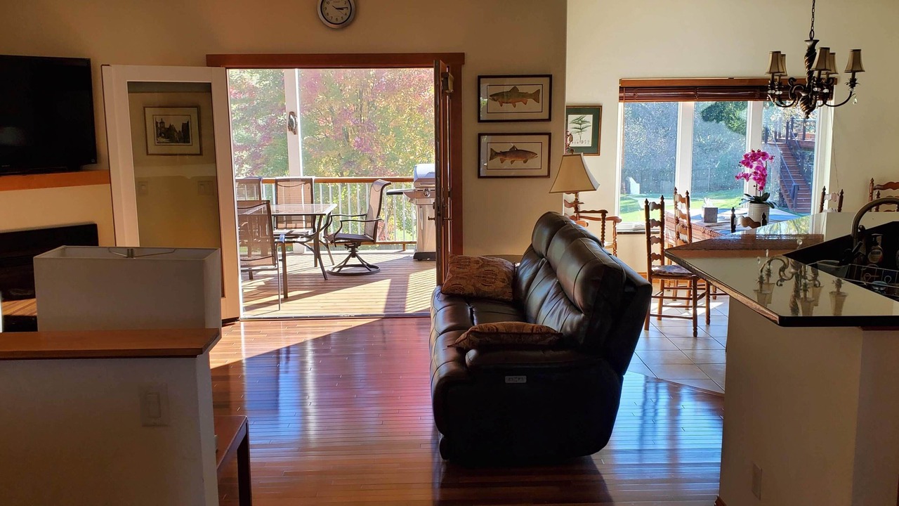 Photo of Livingroom in Deerfield