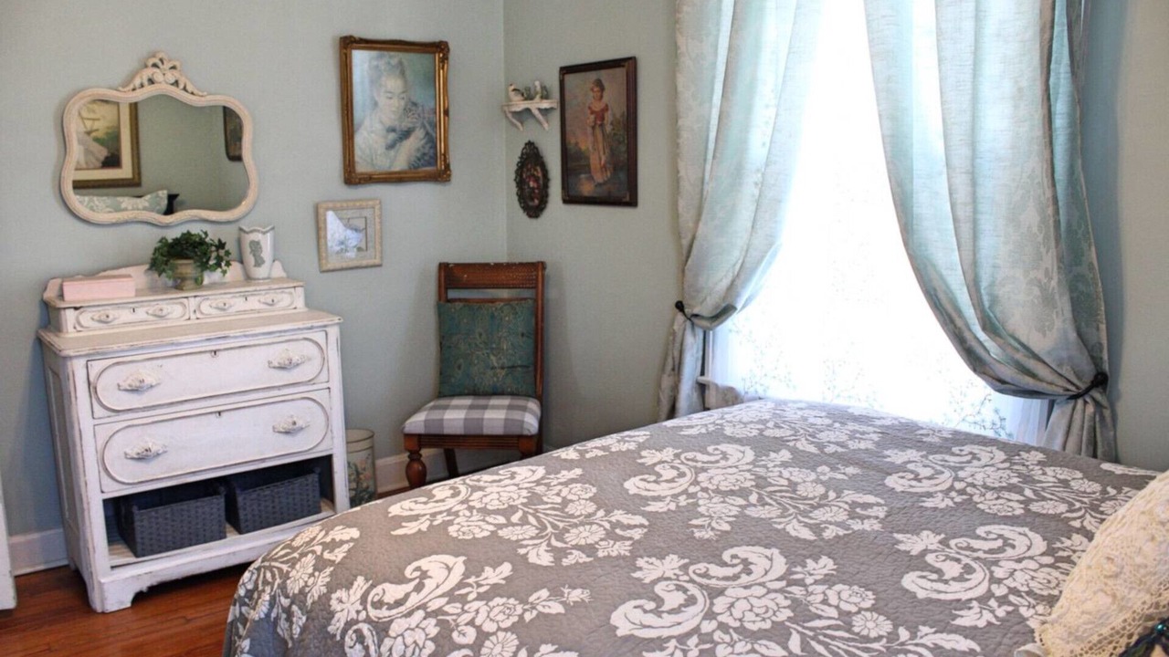 Photo of Bedroom in Owensboro