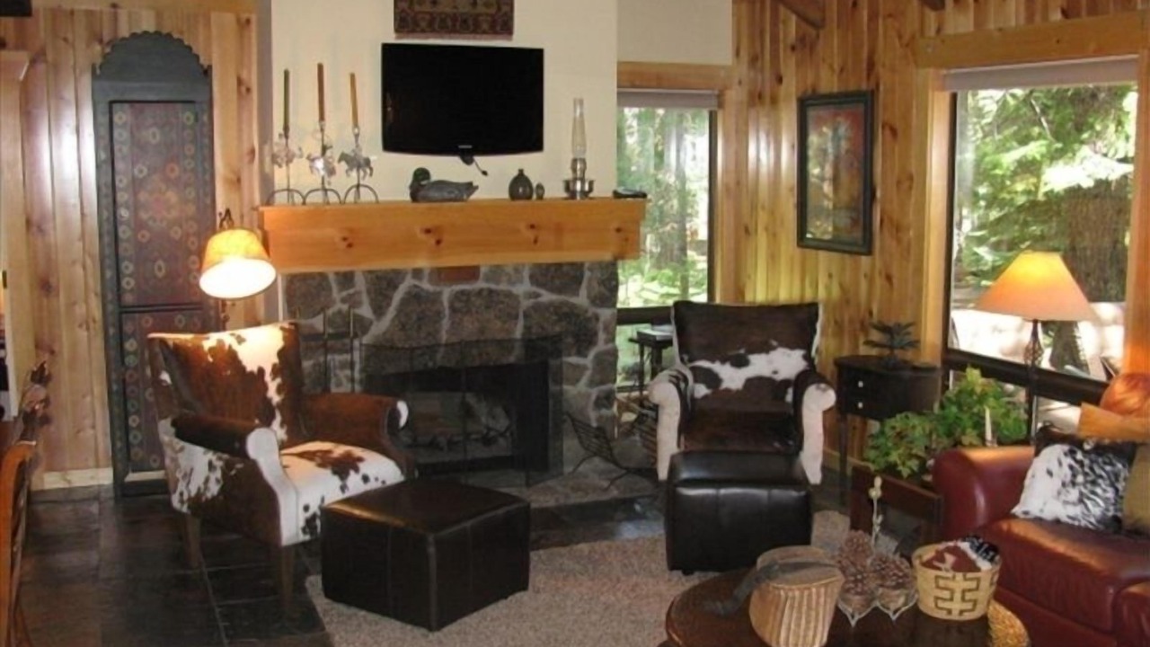 Photo of Livingroom in Black Butte Ranch