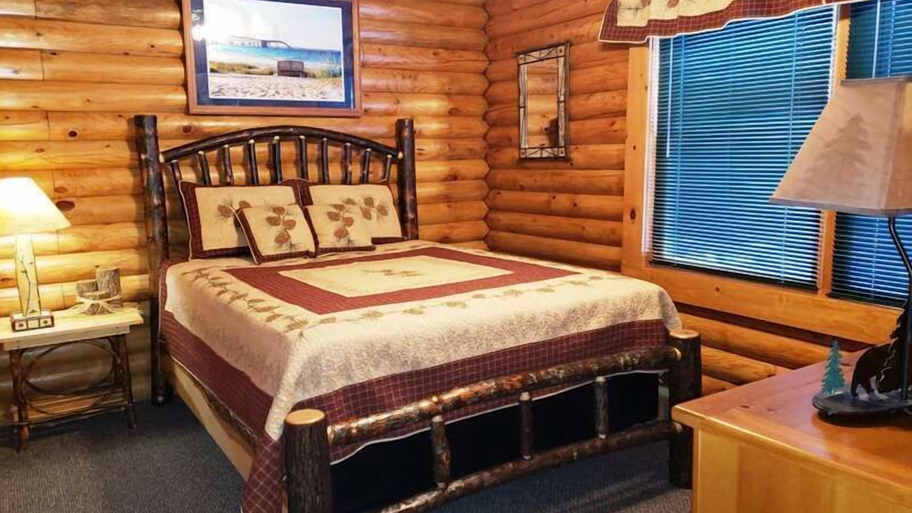 Photo of Bedroom in Cheboygan
